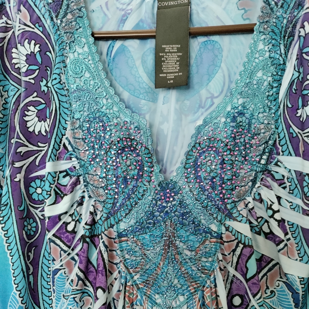 Woman's blouse - Picture 3 of 3